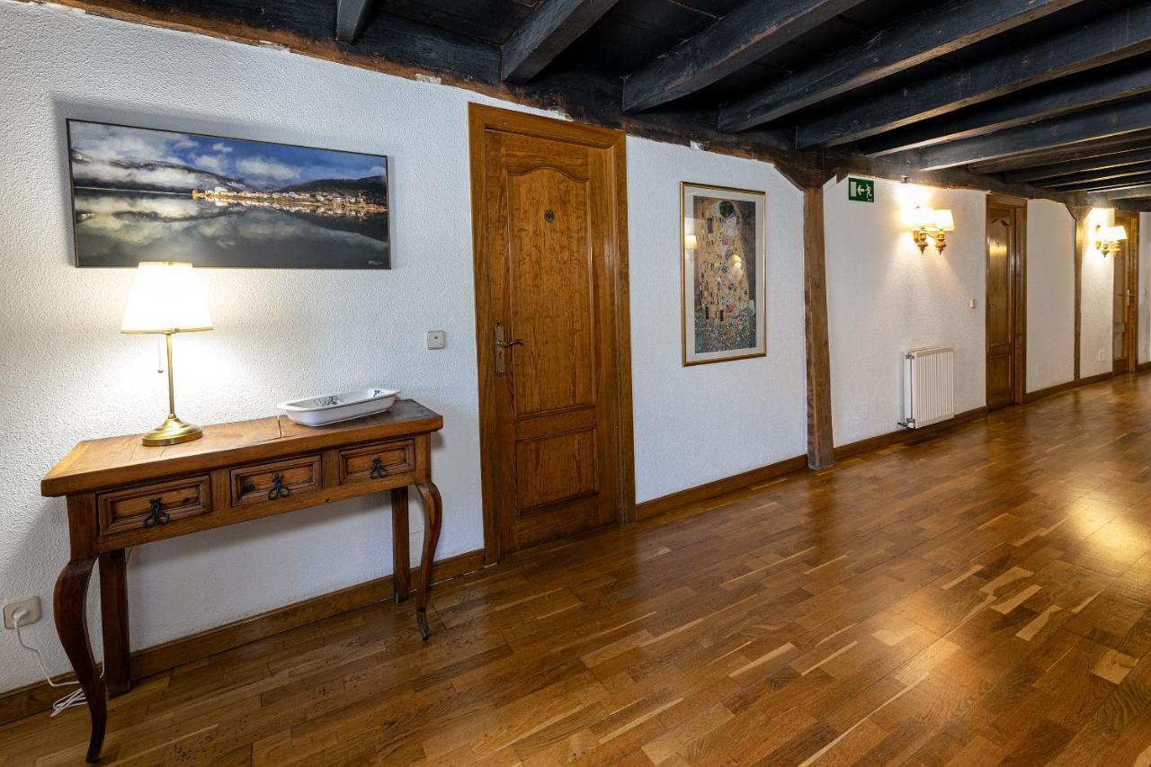 Hostal Etxeberri Eugi Exteriör bild