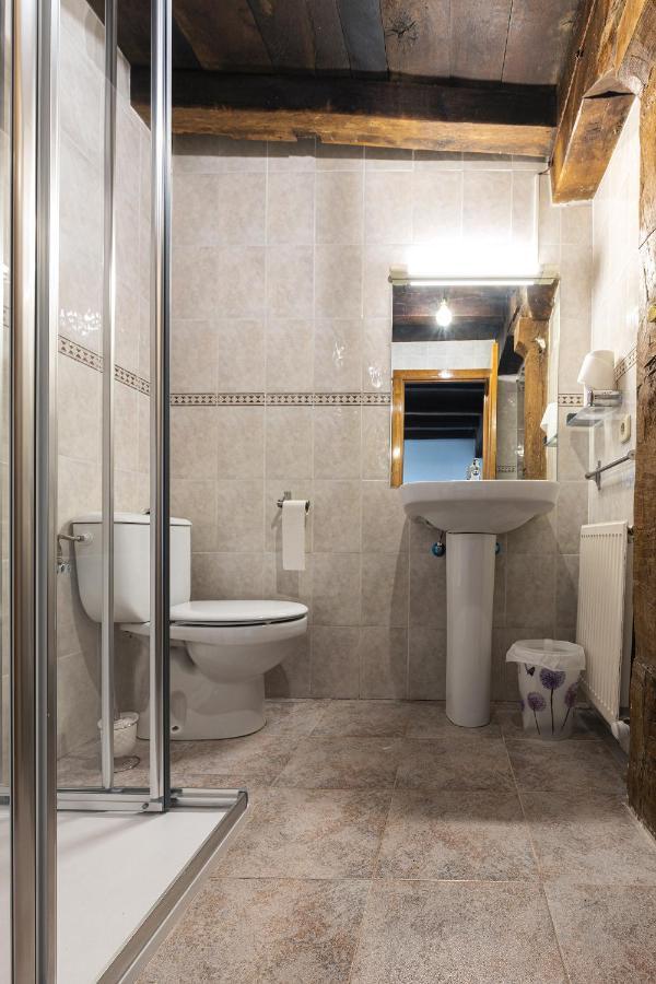 Hostal Etxeberri Eugi Exteriör bild